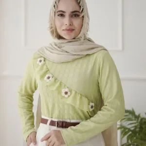 بلوز گل برجسته با طراحی خاص