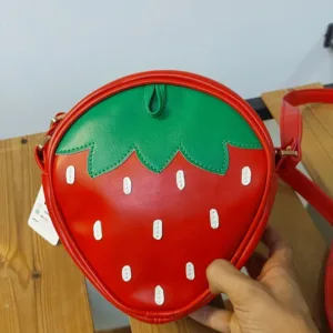 کیف دوشی زنانه مدل توت فرنگی